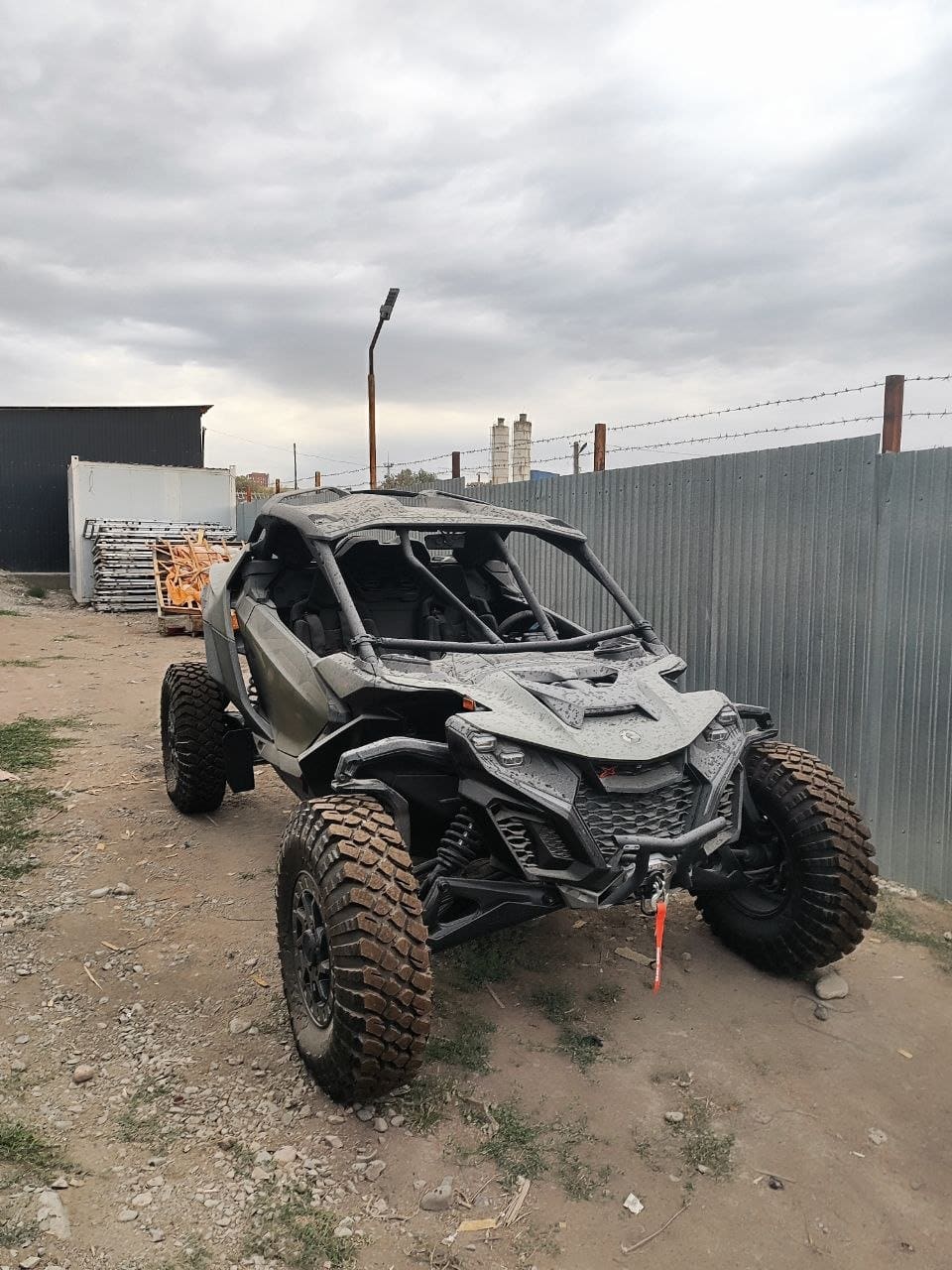 Can-Am Maverick R X rc Smart-Shox (2026) — фотография 1